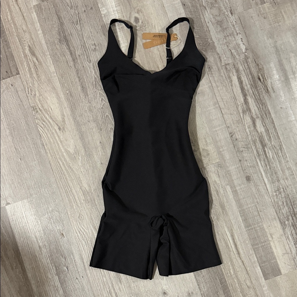 SKIMS Black Sculpting Mid-Thigh Bodysuit